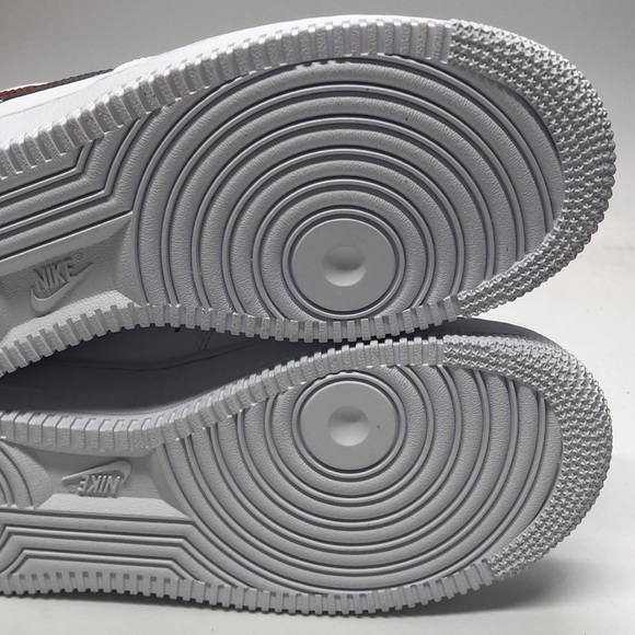 Women’s AirForce 1 ‘07 Flyease White/Orange DX5883-102 USED mark inside No Box - Picture 10 of 11